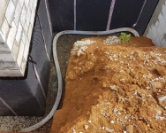 Block-wall-with-subsoil-drainage,-ready-for-hardfill